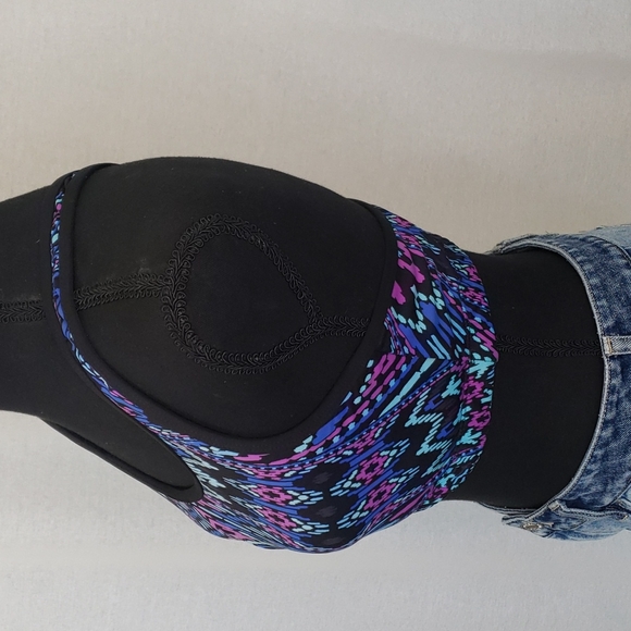 Athleta multi print t back sport bra size small - Picture 2 of 5
